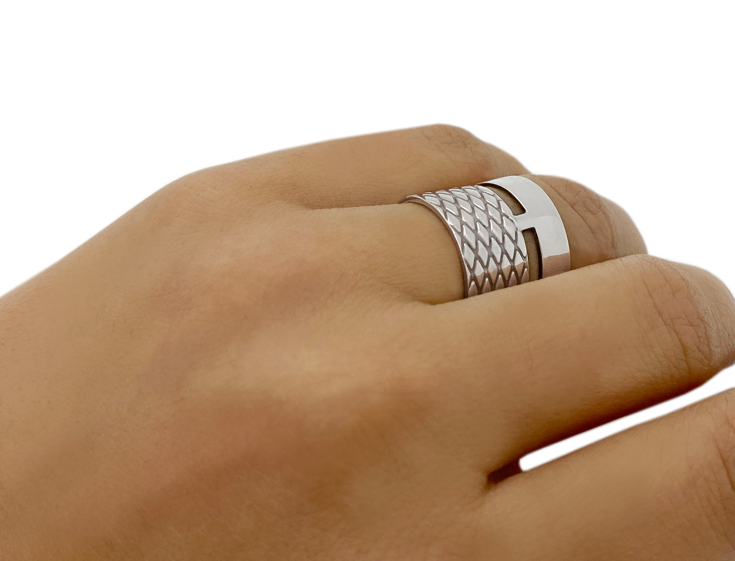 HYBRID CUT-OUT RING